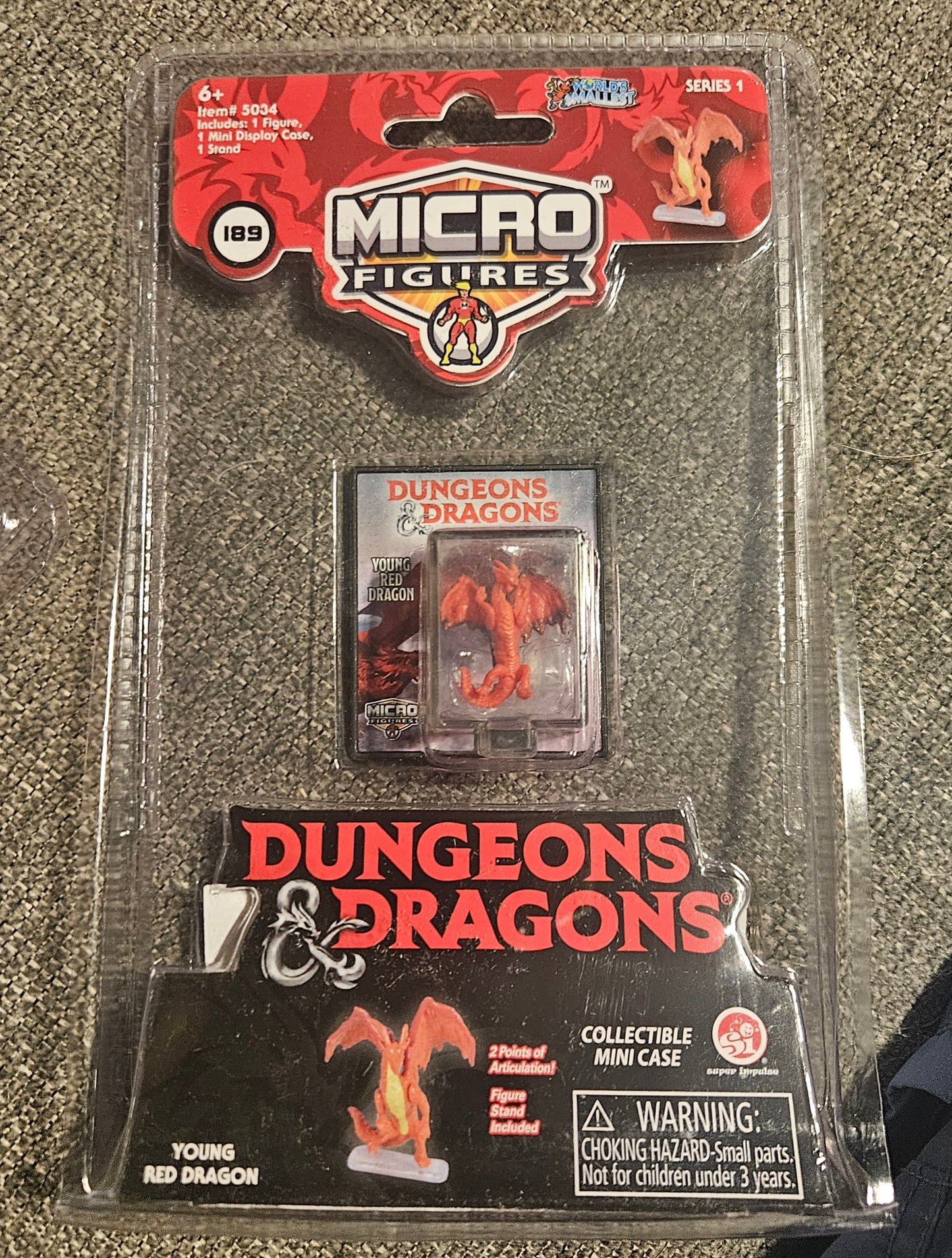Micro Figures: Young Red Dragon