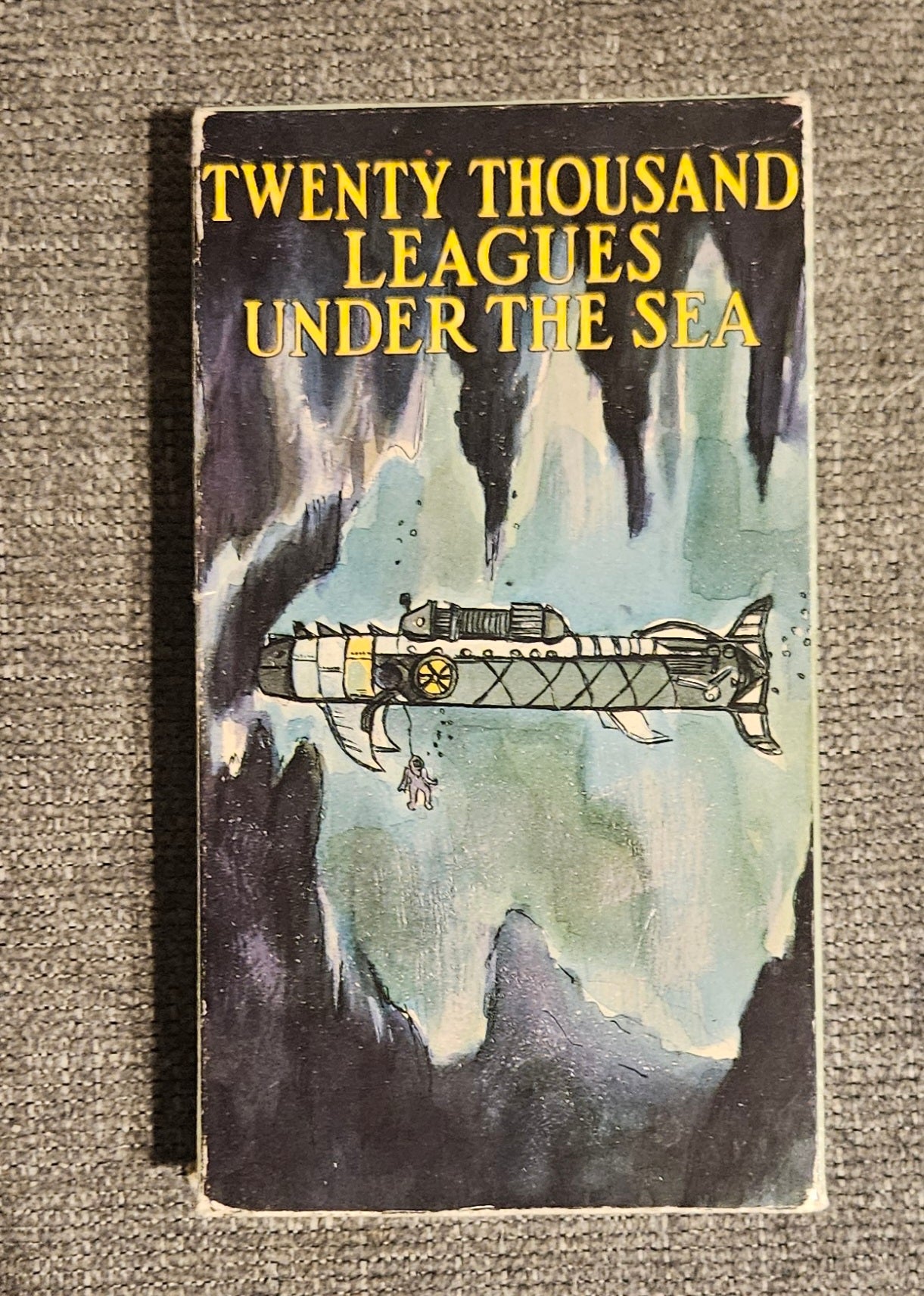 Twenty Thousand Leagues Under The Sea (VHS)