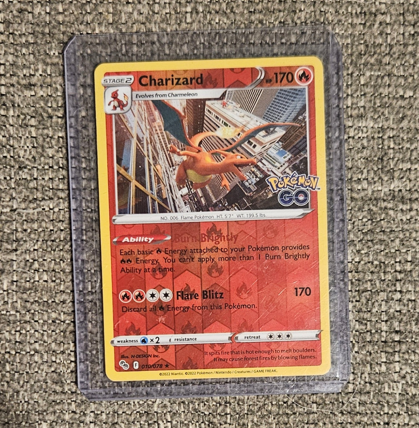 Pokémon Charizard Card (Pokémon GO)