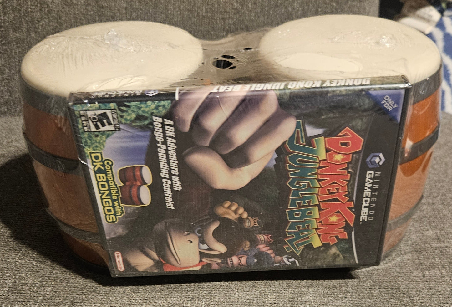 Donkey Kong Jungle Beat with Bongos (GameCube)