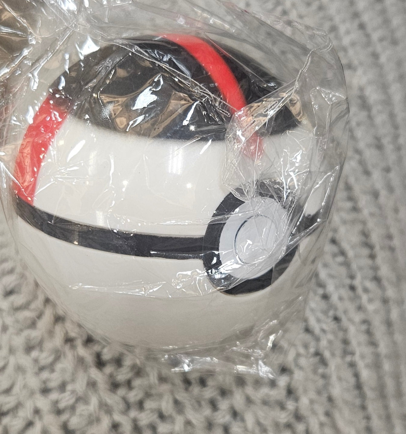 Pokéball Surprise Toy