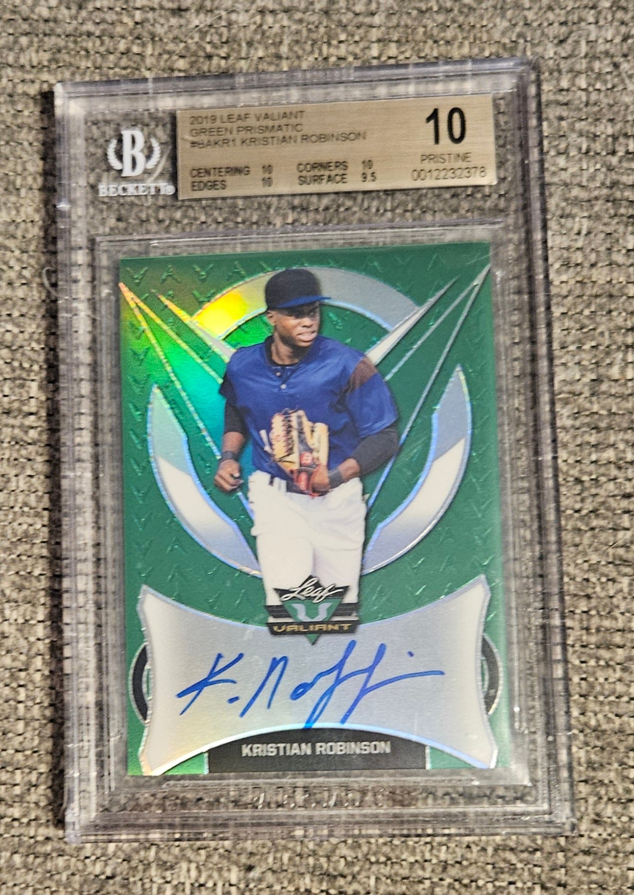 Leaf Valiant Kristian Robinson Autographed and Graded Card