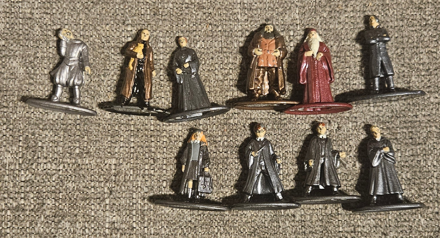 Harry Potter Moving Stairs & Gryffindor Common Room Collectible
