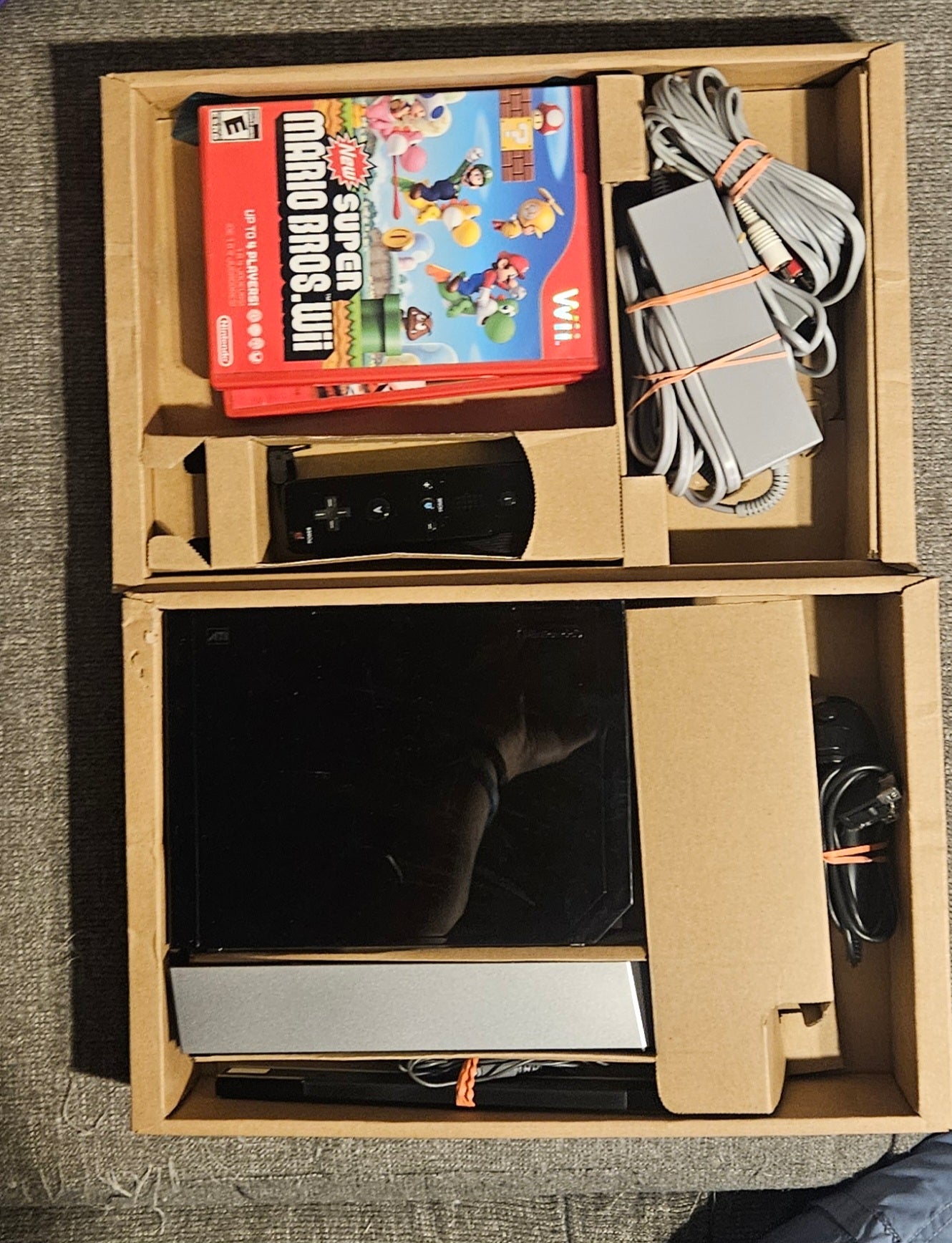 Nintendo WII System (New Super Mario Bros. Edition)