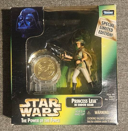 Star Wars: Princess Leia in Endor Gear Figure