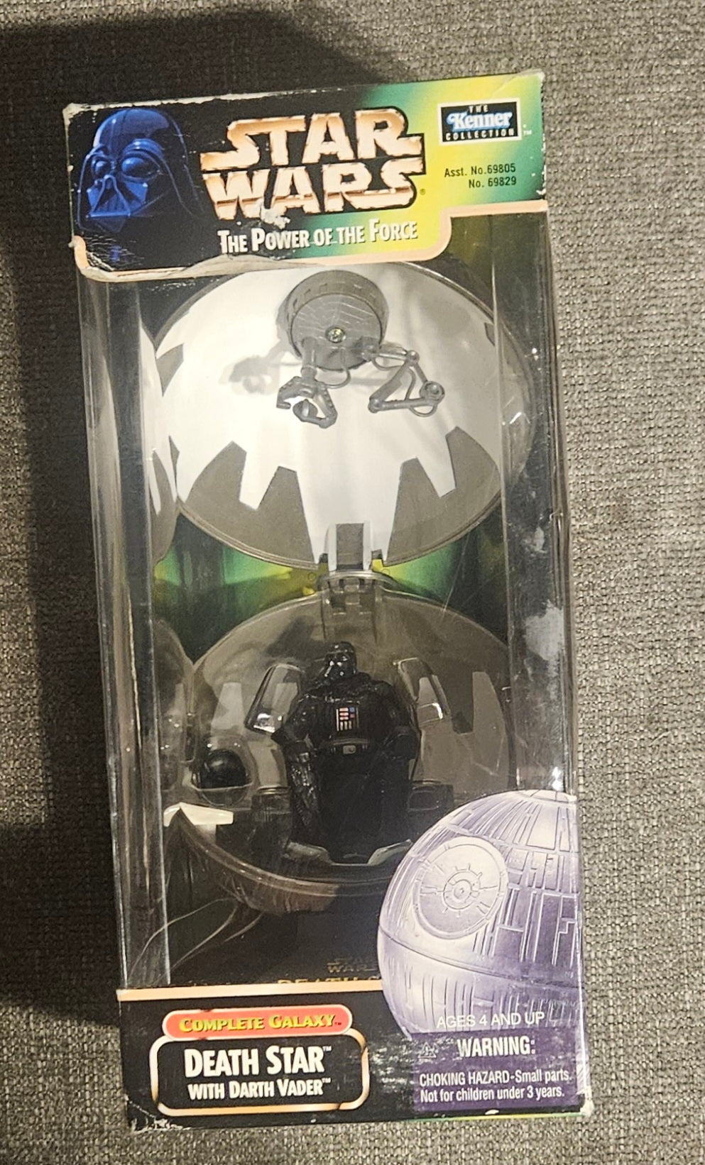 Star Wars: Death Star with Darth Vader Figure