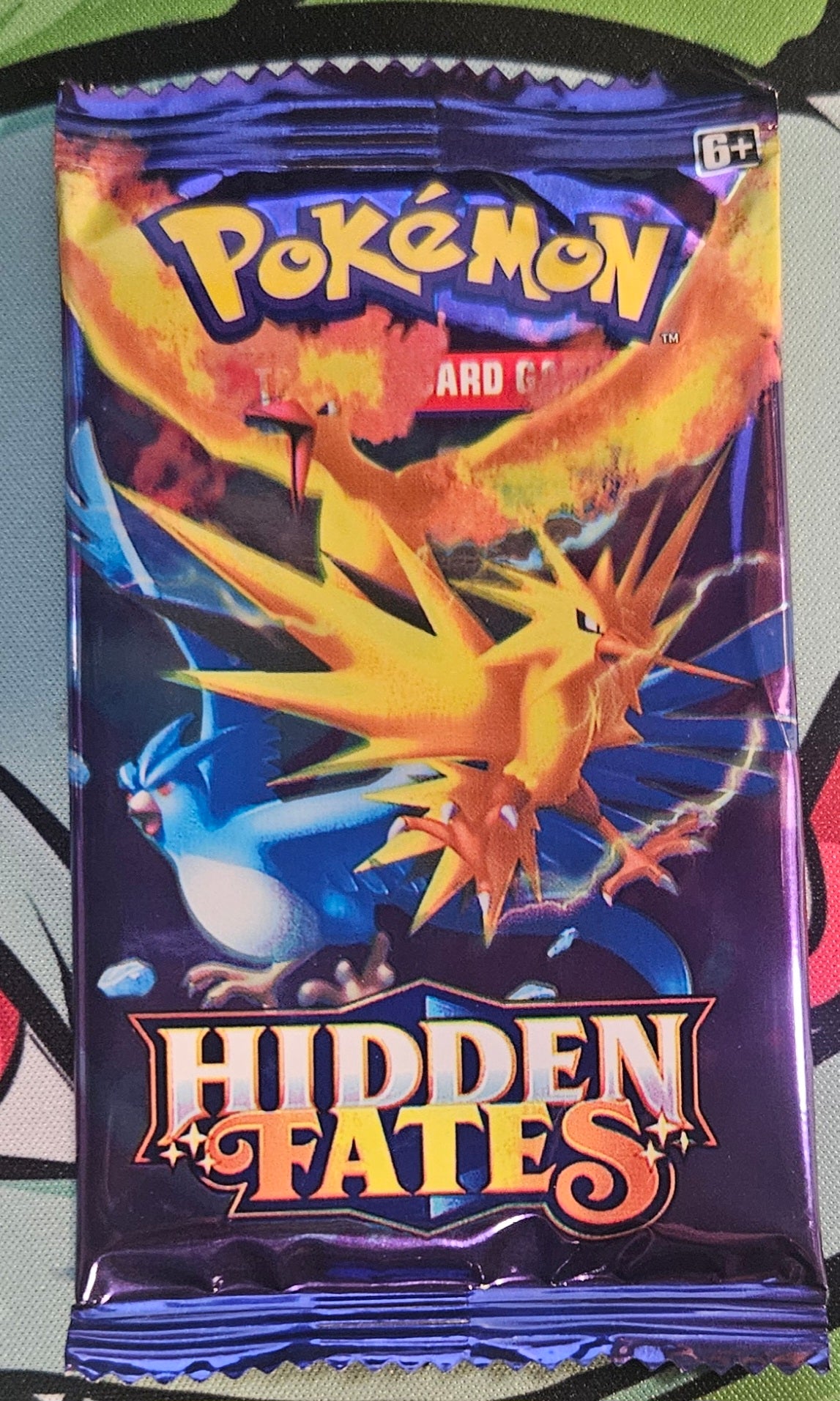 Pokémon Hidden Fates Booster Pack