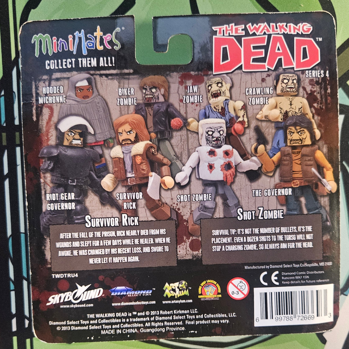 Mini Mates: Survivor Rick & Shot Zombie Figure